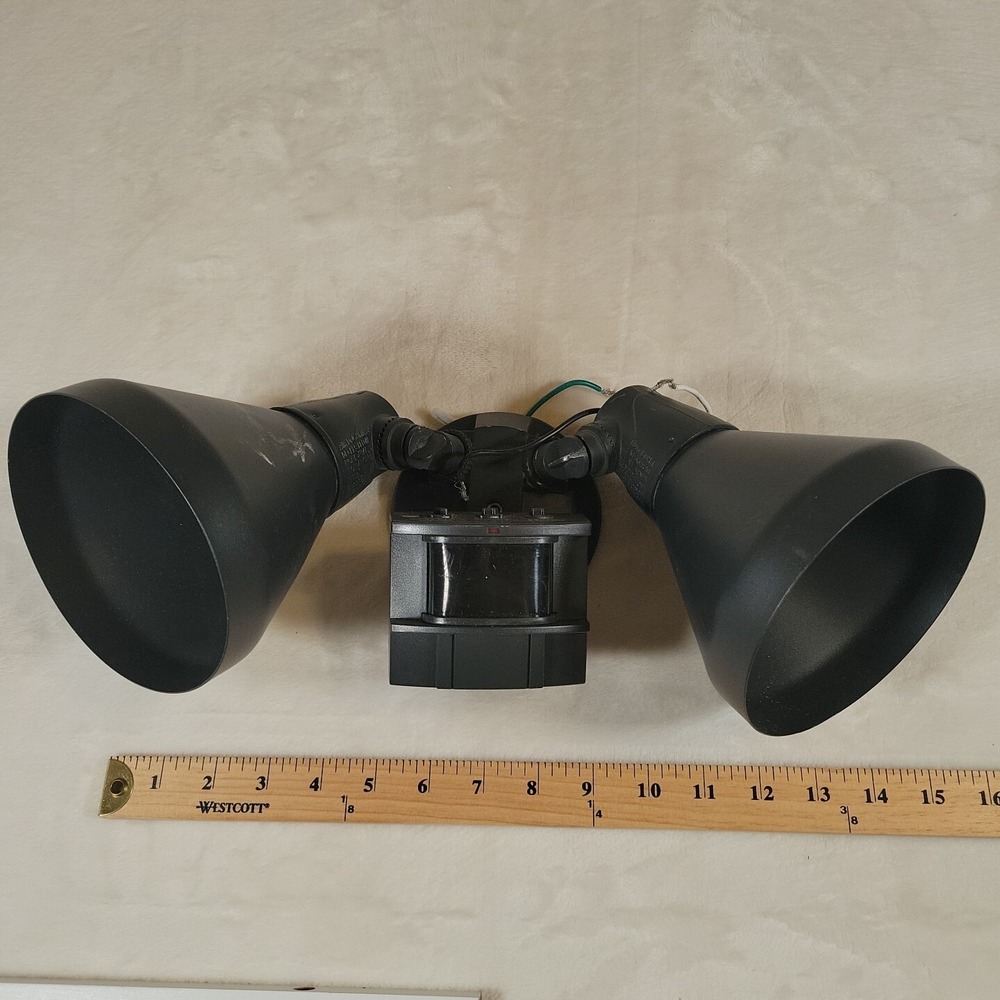 180 Degree Black‎ Motion-Sensing Outdoor Security Light